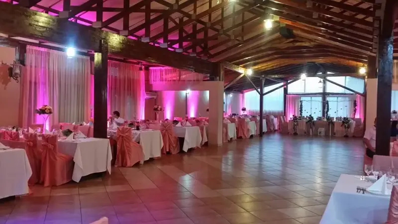 Restaurant nuntă Neamț – Restaurant Ambient